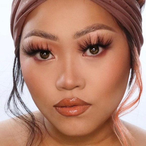 DRAGUN BEAUTY DragunGlass Gloss UNBOTHERED *DISCONTINUED* - Picture 3 of 11